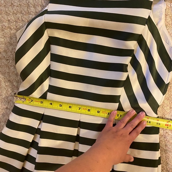 Lord and Taylor dress size 6 - Picture 13 of 17